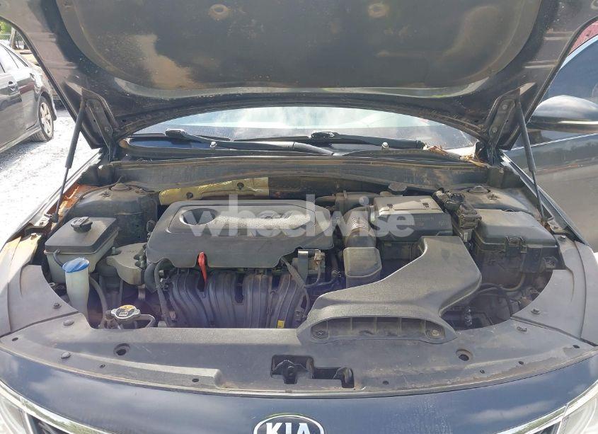 Photo 10 of 2019 Kia Optima LX (VIN 5XXGT4L30KG303445)