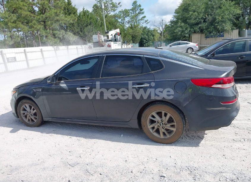 Photo 14 of 2019 Kia Optima LX (VIN 5XXGT4L30KG303445)