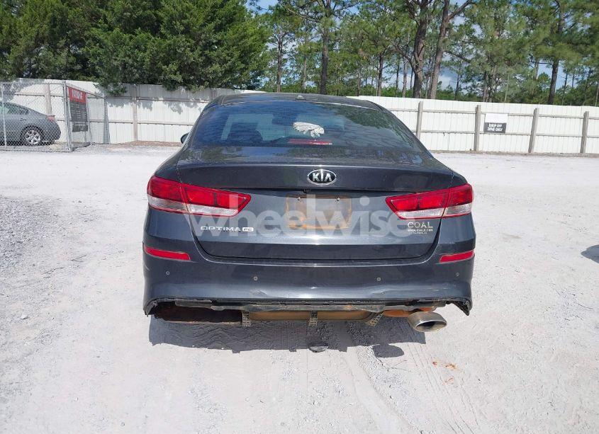 Photo 16 of 2019 Kia Optima LX (VIN 5XXGT4L30KG303445)