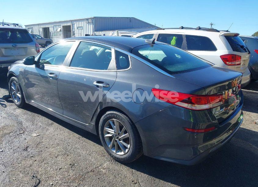 Photo 3 of 2019 Kia Optima LX (VIN 5XXGT4L30KG308497)