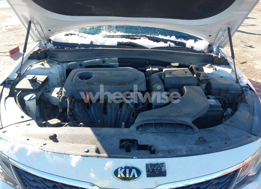Photo 10 of 2019 Kia Optima LX (VIN 5XXGT4L30KG326093)