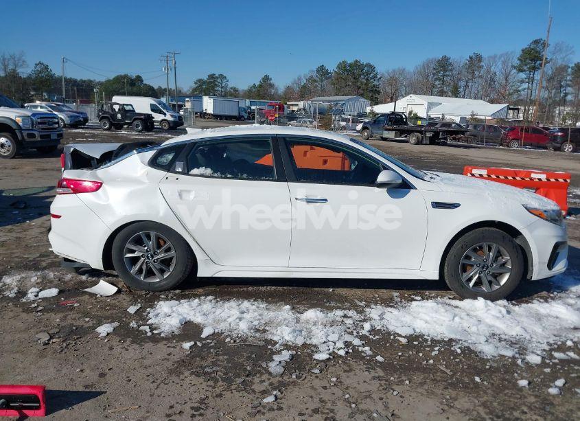 Photo 13 of 2019 Kia Optima LX (VIN 5XXGT4L30KG326093)