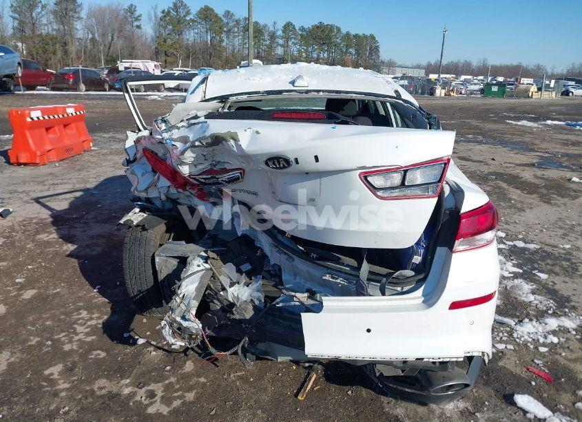 Photo 16 of 2019 Kia Optima LX (VIN 5XXGT4L30KG326093)