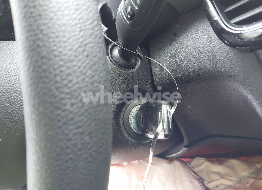 Photo 11 of 2019 Kia Optima LX (VIN 5XXGT4L30KG328569)