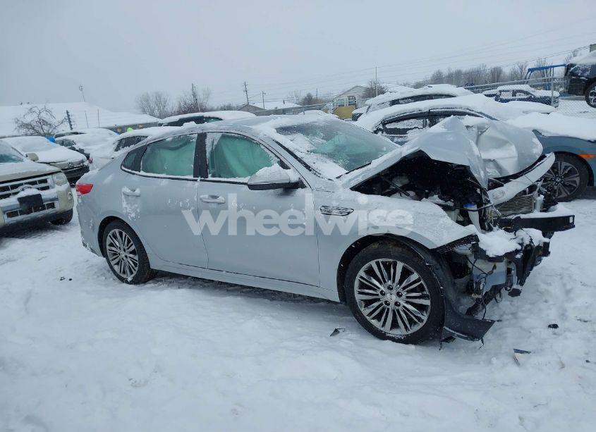 Photo 14 of 2019 Kia Optima LX (VIN 5XXGT4L30KG328569)