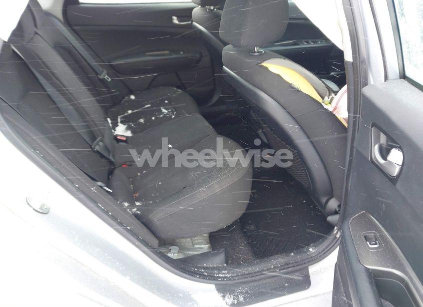 Photo 8 of 2019 Kia Optima LX (VIN 5XXGT4L30KG328569)