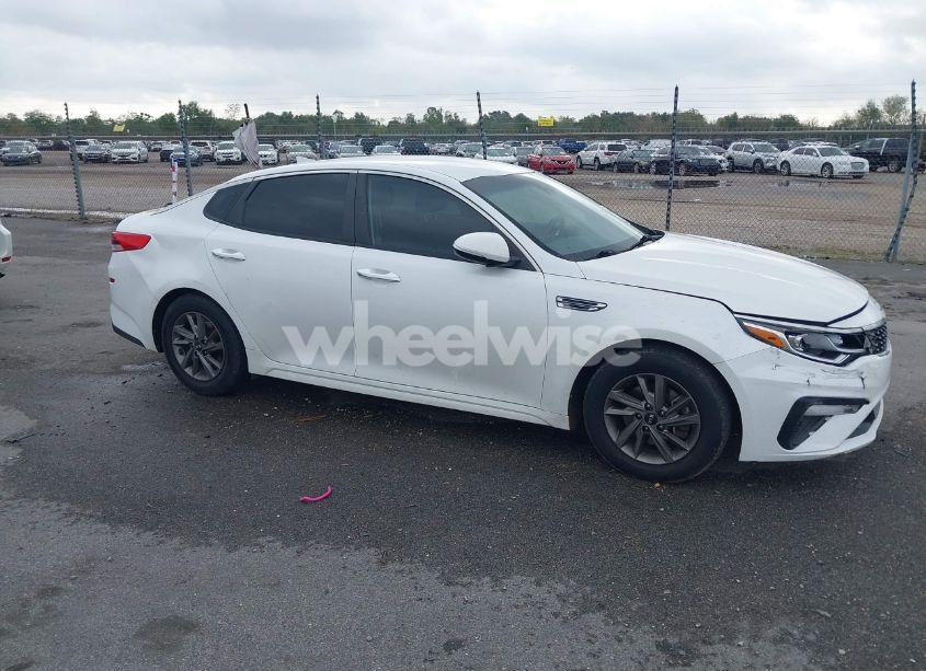 Photo 13 of 2019 Kia Optima LX (VIN 5XXGT4L30KG336770)