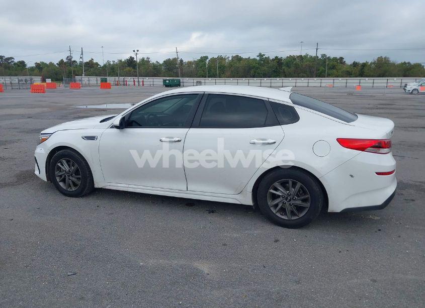 Photo 14 of 2019 Kia Optima LX (VIN 5XXGT4L30KG336770)