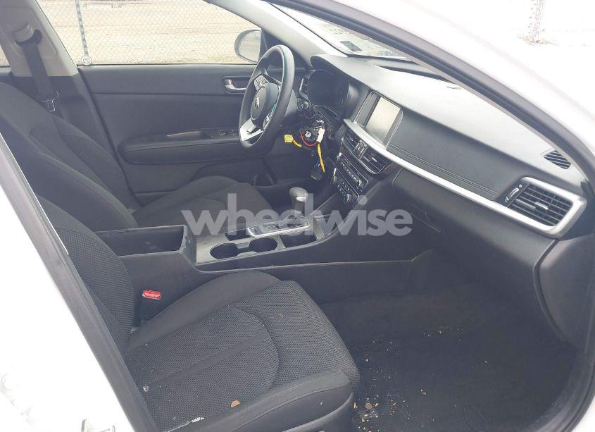 Photo 5 of 2019 Kia Optima LX (VIN 5XXGT4L30KG336770)