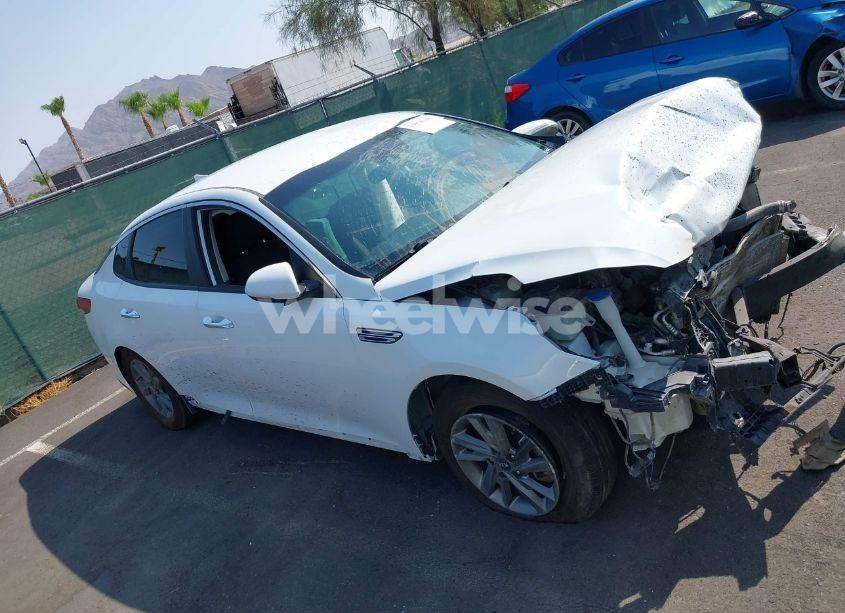 Photo 13 of 2019 Kia Optima LX (VIN 5XXGT4L30KG342892)