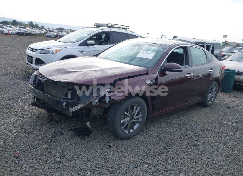 Photo 2 of 2019 Kia Optima LX (VIN 5XXGT4L30KG343170)
