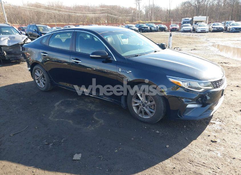 2019 Kia Optima LX (VIN 5XXGT4L30KG344626) main photo