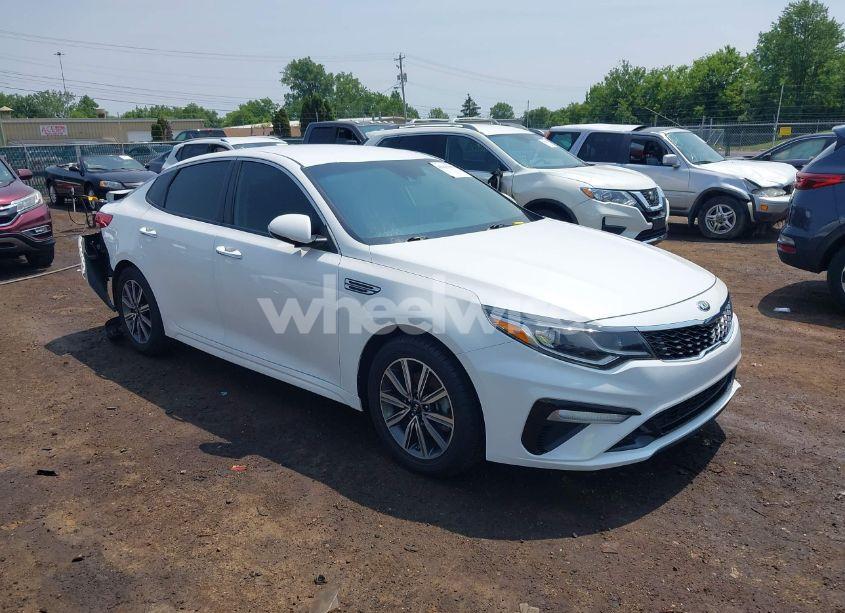 2019 Kia Optima LX (VIN 5XXGT4L30KG348112) main photo