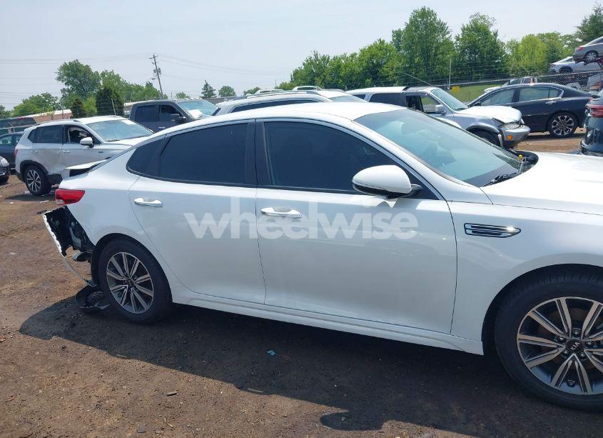 Photo 13 of 2019 Kia Optima LX (VIN 5XXGT4L30KG348112)