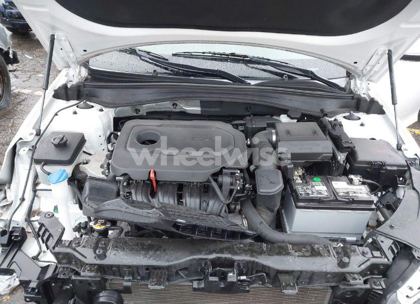 Photo 10 of 2019 Kia Optima LX (VIN 5XXGT4L30KG350622)