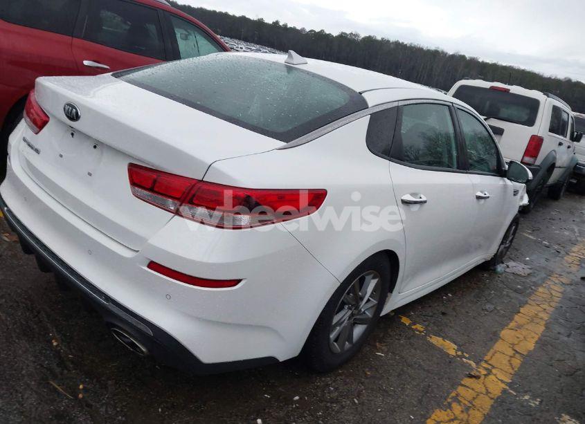 Photo 4 of 2019 Kia Optima LX (VIN 5XXGT4L30KG350622)