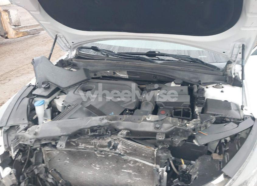 Photo 10 of 2019 Kia Optima LX (VIN 5XXGT4L30KG350958)