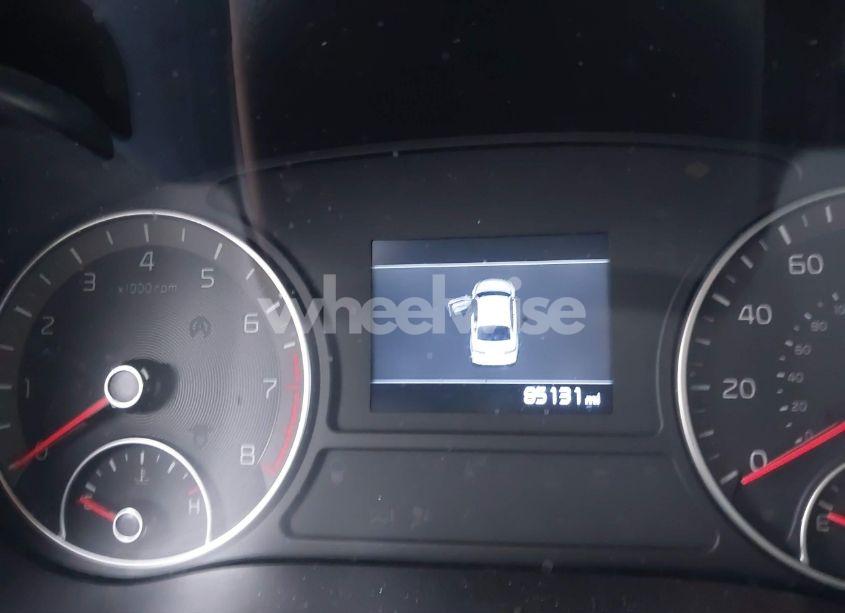 Photo 16 of 2019 Kia Optima LX (VIN 5XXGT4L30KG350958)