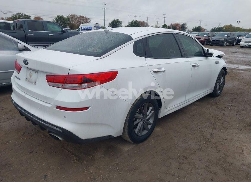 Photo 4 of 2019 Kia Optima LX (VIN 5XXGT4L30KG350958)