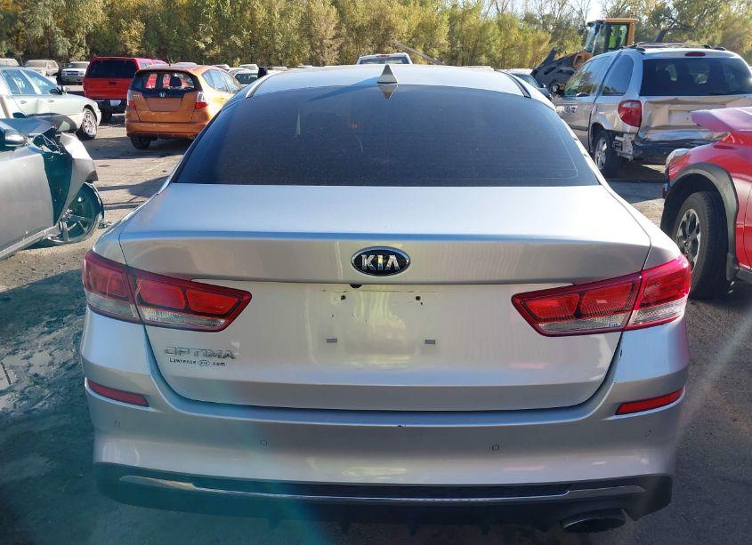 Photo 17 of 2019 Kia Optima LX (VIN 5XXGT4L30KG355562)