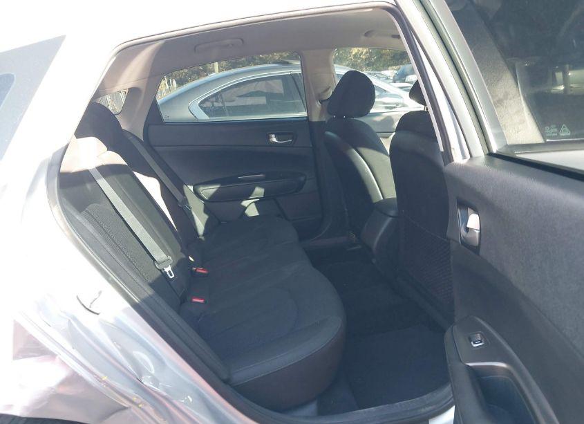 Photo 8 of 2019 Kia Optima LX (VIN 5XXGT4L30KG355562)