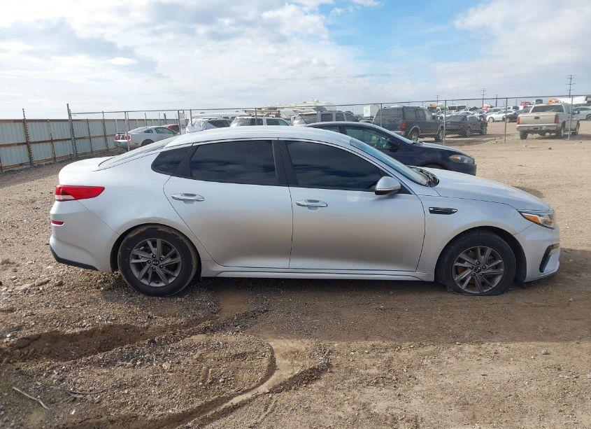 Photo 13 of 2019 Kia Optima LX (VIN 5XXGT4L30KG376038)