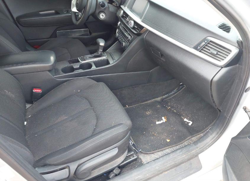 Photo 5 of 2019 Kia Optima LX (VIN 5XXGT4L30KG376038)