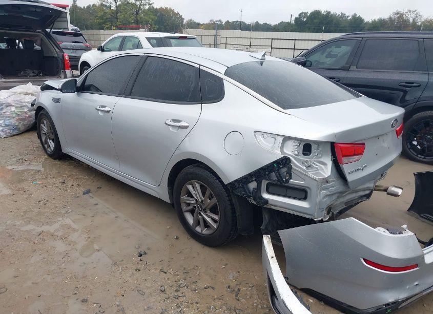 Photo 3 of 2020 Kia Optima LX (VIN 5XXGT4L30LG387560)