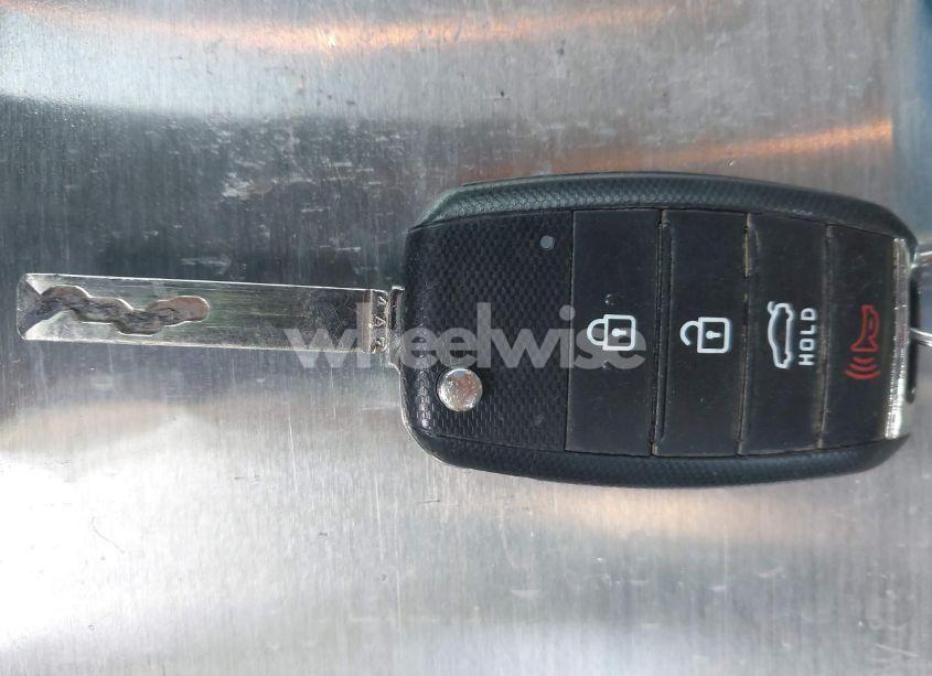 Photo 11 of 2020 Kia Optima LX (VIN 5XXGT4L30LG393181)