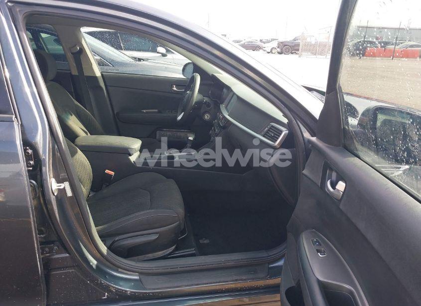 Photo 5 of 2020 Kia Optima LX (VIN 5XXGT4L30LG393181)