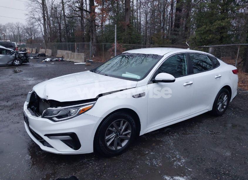 Photo 2 of 2020 Kia Optima LX (VIN 5XXGT4L30LG407841)