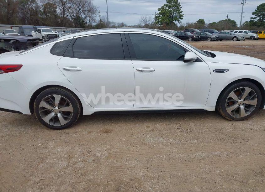 Photo 12 of 2020 Kia Optima S (VIN 5XXGT4L30LG419228)