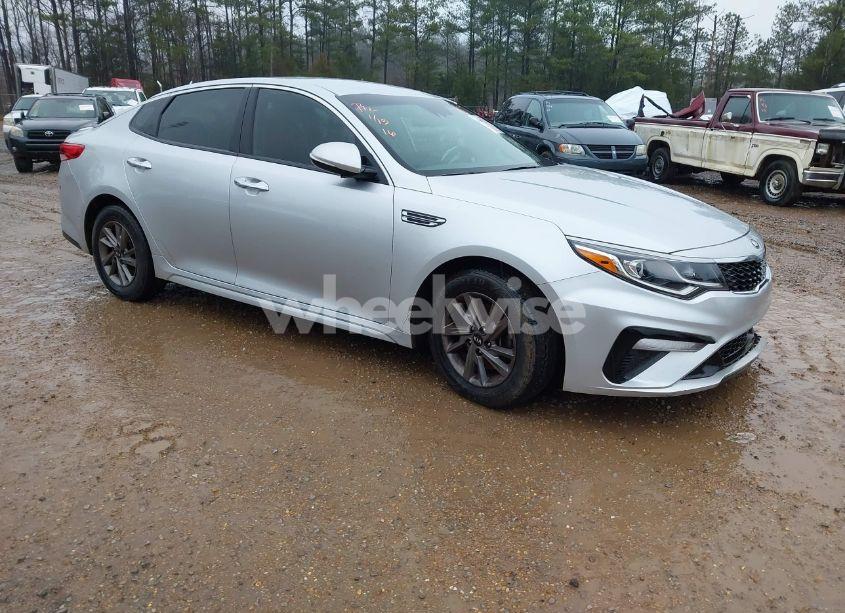 2020 Kia Optima LX (VIN 5XXGT4L30LG419780) main photo