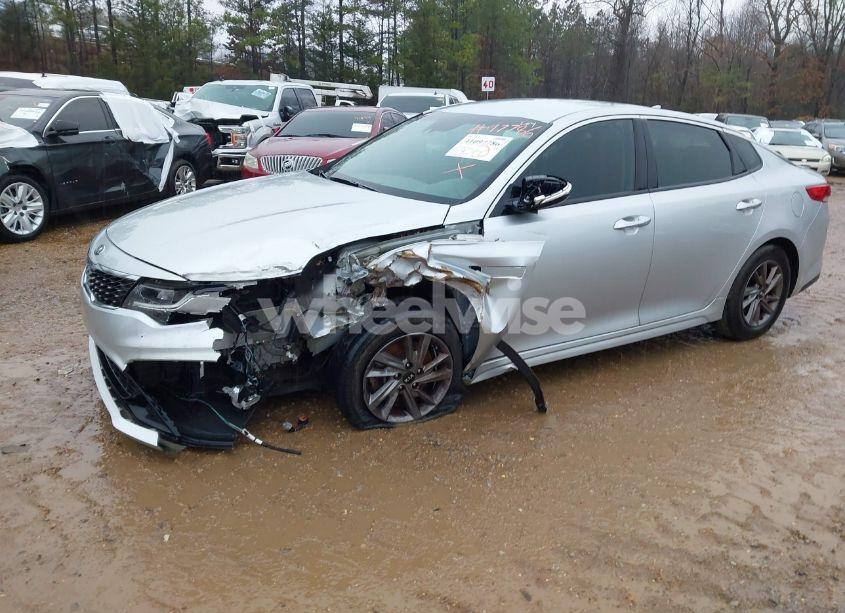 Photo 2 of 2020 Kia Optima LX (VIN 5XXGT4L30LG419780)