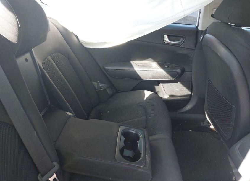 Photo 8 of 2020 Kia Optima LX (VIN 5XXGT4L30LG434280)