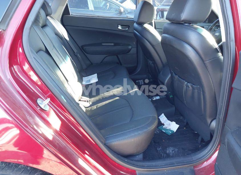 Photo 8 of 2020 Kia Optima SE (VIN 5XXGT4L30LG438670)