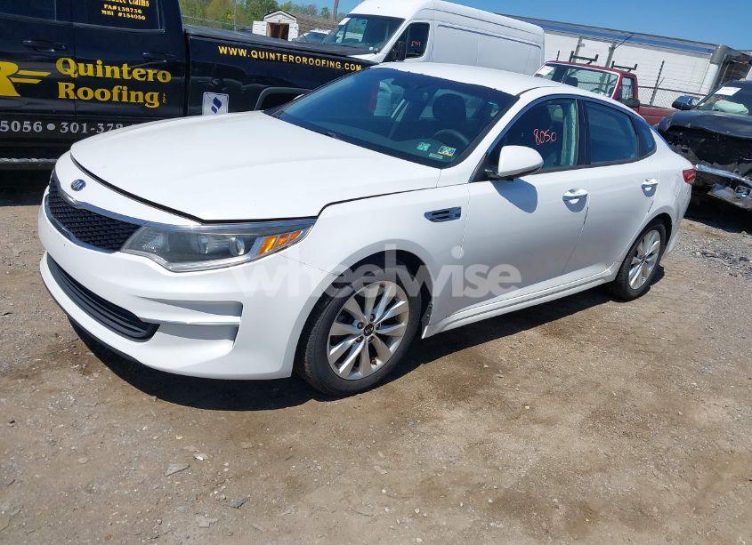 Photo 2 of 2016 Kia Optima LX (VIN 5XXGT4L31GG008961)