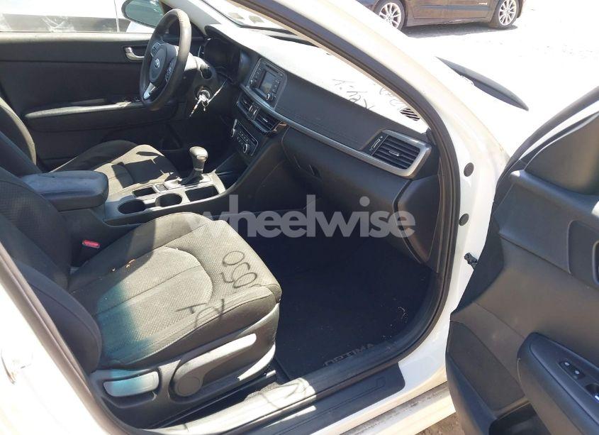 Photo 5 of 2016 Kia Optima LX (VIN 5XXGT4L31GG008961)