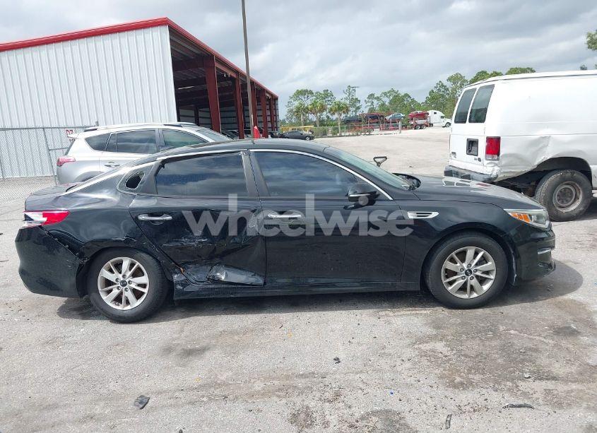 Photo 13 of 2016 Kia Optima LX (VIN 5XXGT4L31GG024240)