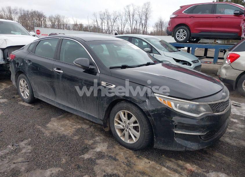 2016 Kia Optima LX (VIN 5XXGT4L31GG025842) main photo