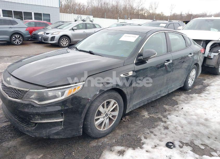 Photo 2 of 2016 Kia Optima LX (VIN 5XXGT4L31GG025842)