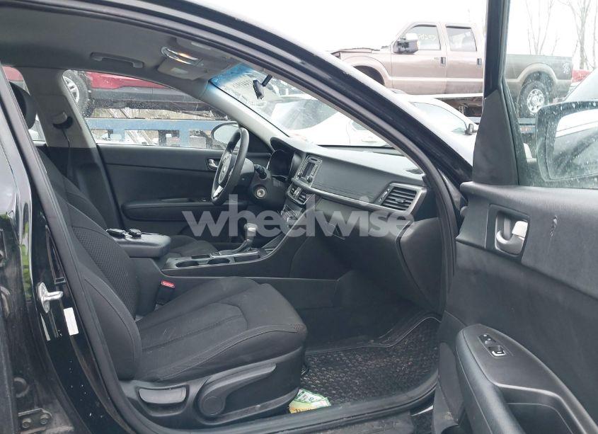 Photo 5 of 2016 Kia Optima LX (VIN 5XXGT4L31GG025842)