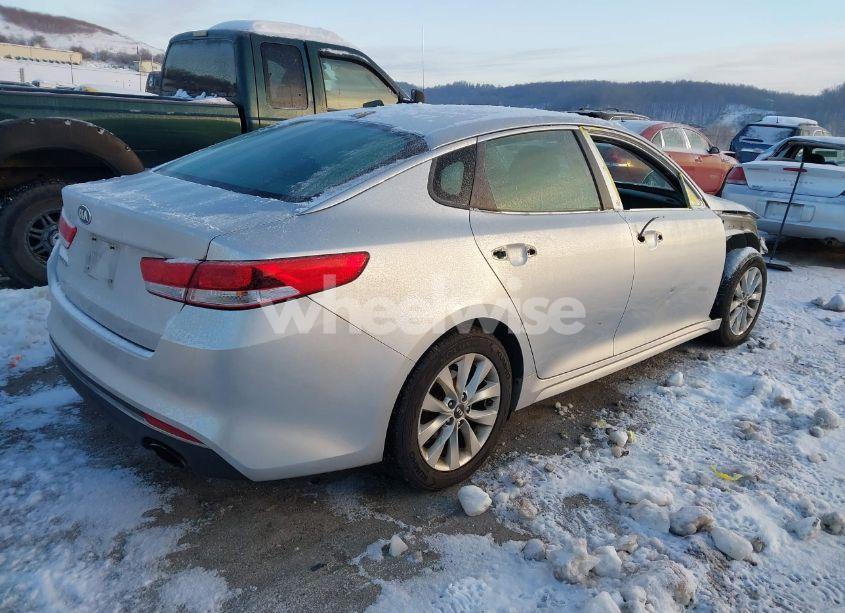 Photo 4 of 2016 Kia Optima LX (VIN 5XXGT4L31GG044553)
