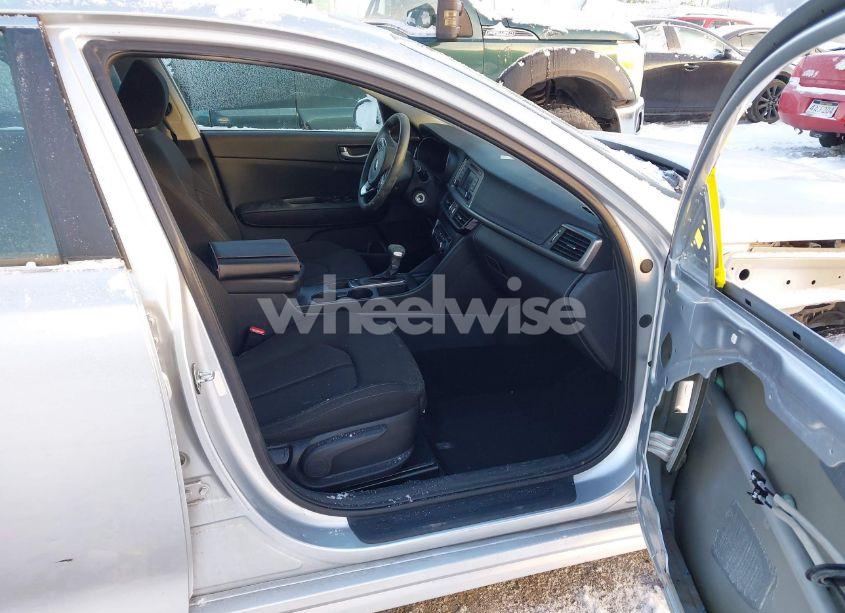 Photo 5 of 2016 Kia Optima LX (VIN 5XXGT4L31GG044553)