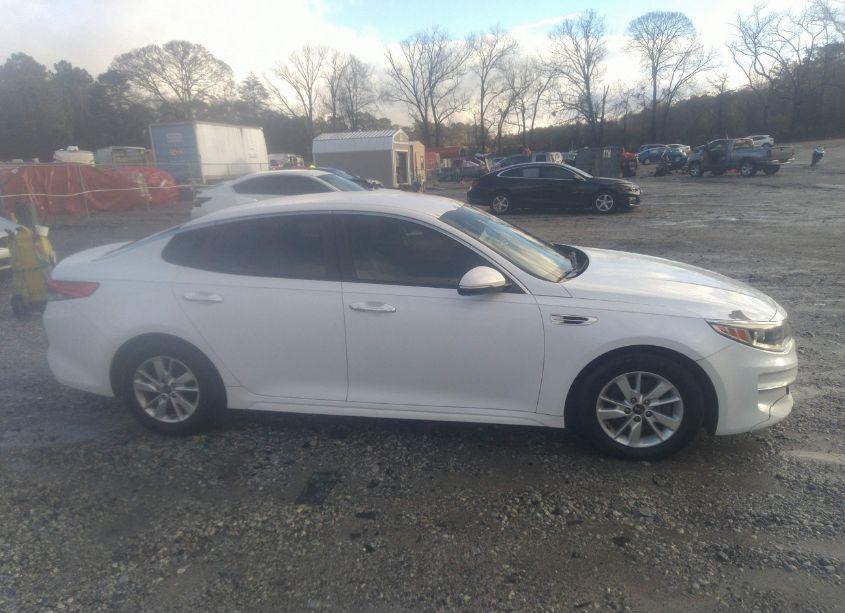 Photo 14 of 2016 Kia Optima LX (VIN 5XXGT4L31GG056234)