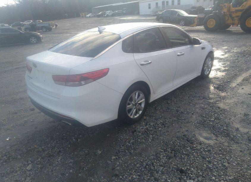 Photo 4 of 2016 Kia Optima LX (VIN 5XXGT4L31GG056234)