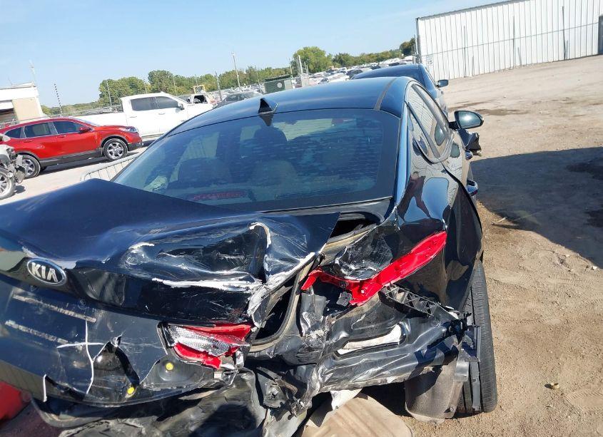 Photo 16 of 2016 Kia Optima LX (VIN 5XXGT4L31GG061370)
