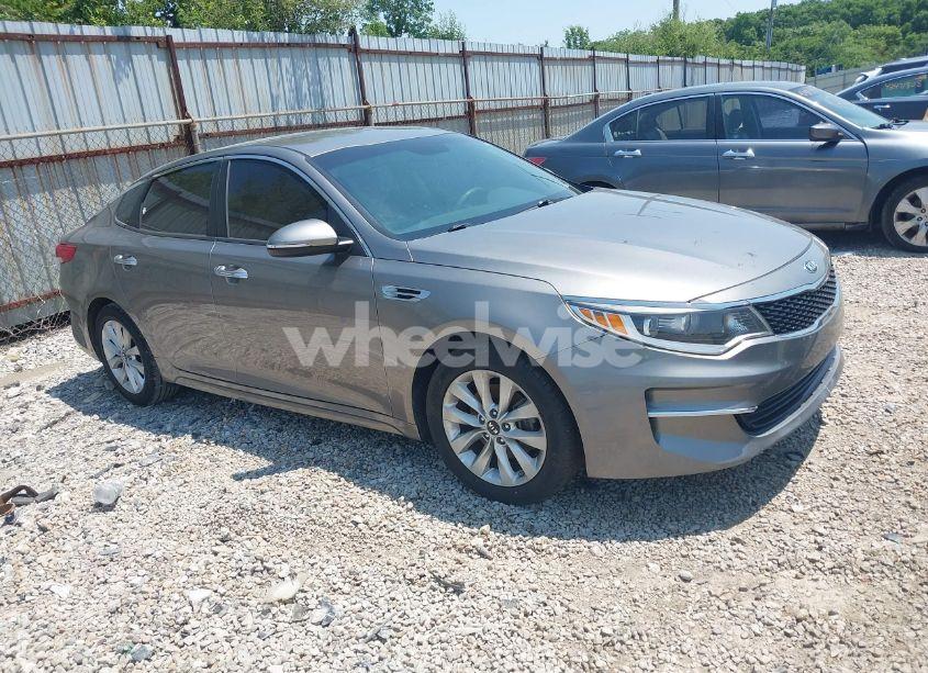 2016 Kia Optima LX (VIN 5XXGT4L31GG073163) main photo