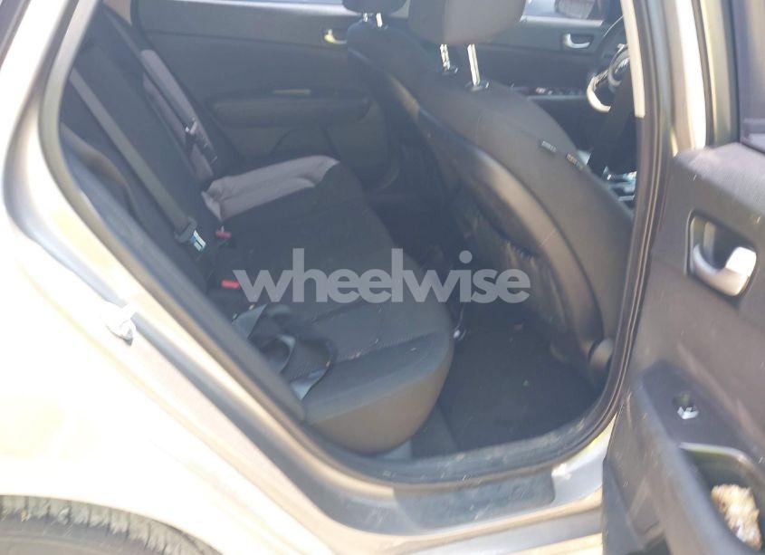 Photo 8 of 2016 Kia Optima LX (VIN 5XXGT4L31GG073163)