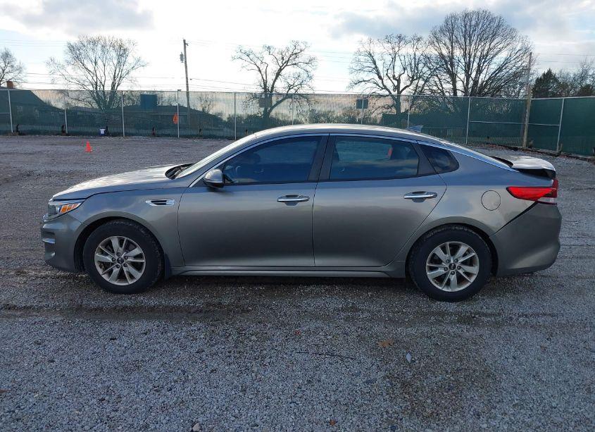 Photo 15 of 2016 Kia Optima LX (VIN 5XXGT4L31GG073227)